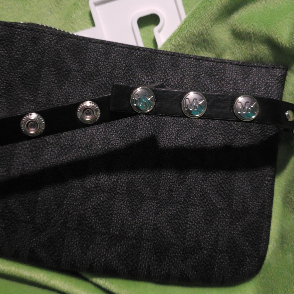 Michael Kors Belt - Picture 6 of 6